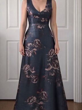Kay Unger Navy Floral V-Neck Evening Gown